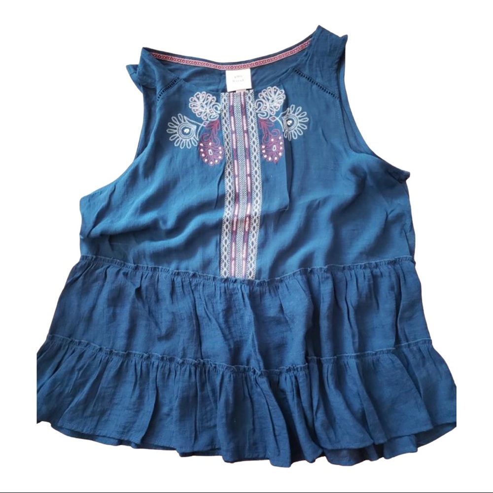 Sleeveless blouse